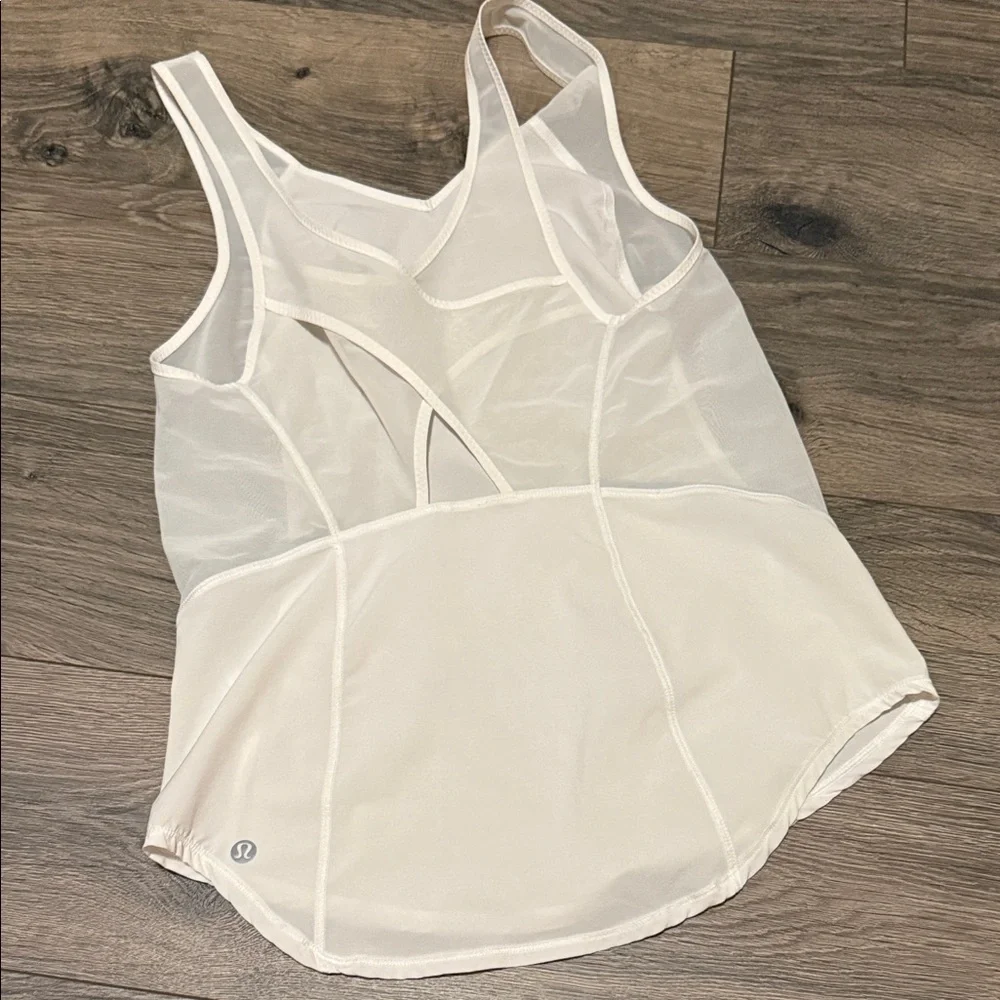 Lululemon White Mesh Cutout Tank size 4